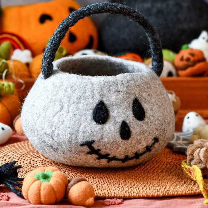 Felt Trick-or-Treat Skull Bag